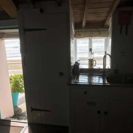 Dolphin Cottage Lyme Regis-2