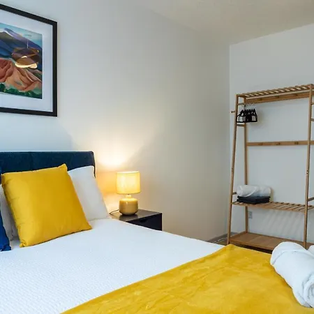 London Bridge 3 Bedroom House With Reception Room, Office And Private Garden-2