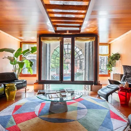 Casa Flavia Ai Morosini - Luxury Apartment With Canal View-3