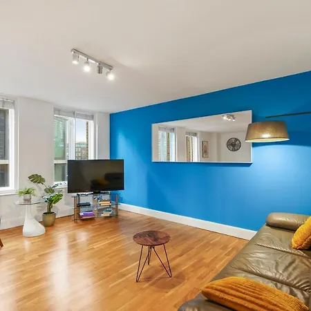 Mulberry Flat 5 - One Bedroom 3Rd Floor By City Living London-3