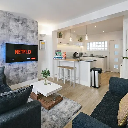The Monopoly Breeze House - Your Dream Getaway With Wet Room In The Heart Of Brighton-3