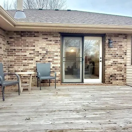 Freshly Remodeled Quaint Home-3