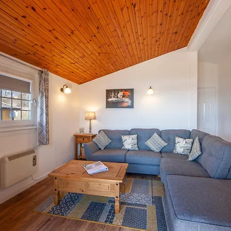Appin Holiday Homes - Lodges, Shepherds Hut And Train Carriage Stays-3