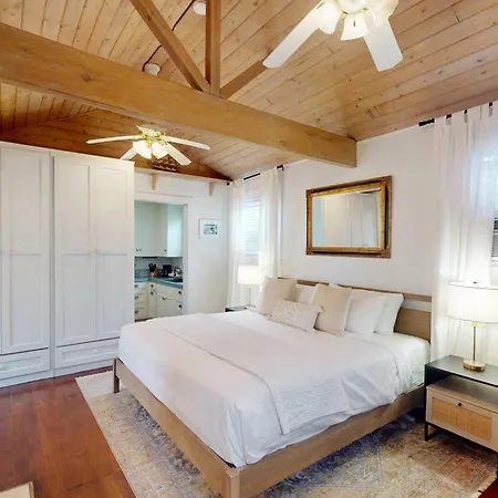 Santa Barbara Beach Cottage-2