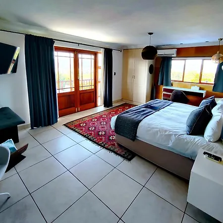Candlewood Lodge-2