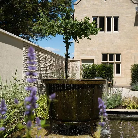 The Lodge At Winchcombe By Birch Stays-3