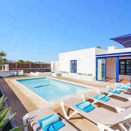 Villa Castillo Del Aguila By Villa Plus-3