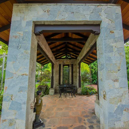 Sergeant House Boutique Villa & Private Beach-3