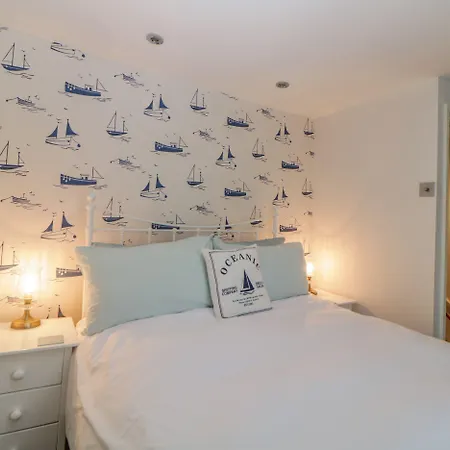 Curlews Cottage-3