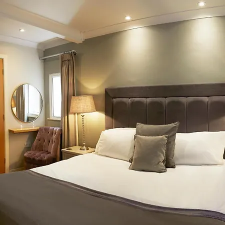 Five Star Stays-3