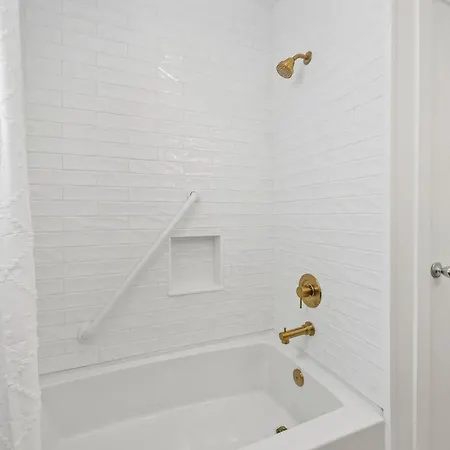Dog Friendly Ground Level Duplex-2