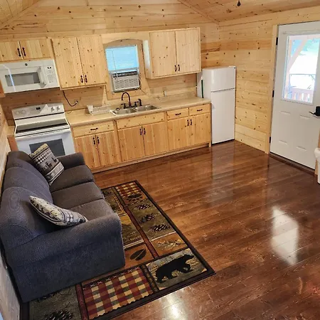Freedom Ridge Cabins-2
