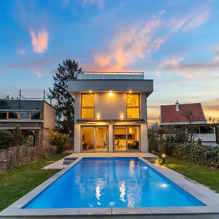 Villa Jäger mit Pool in Wien-3