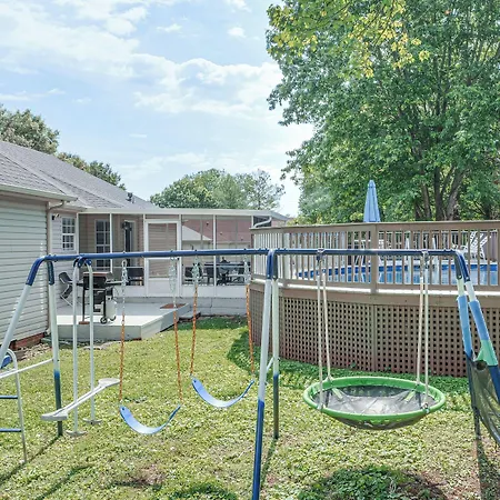 Above-Ground Pool & Backyard At Murfreesboro Home!-3