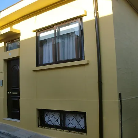 The Yellow House 3-2