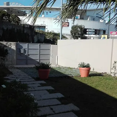 Blue Garden - Oporto Charming Townhouse-2