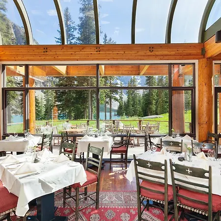 Moraine Lake Lodge-3