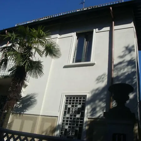 Hintown Charming Villa-3