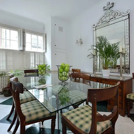 Ennismore Mews-3