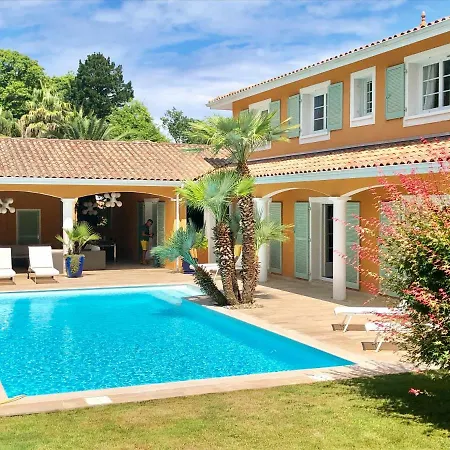 Villa luxueuse avec piscine sur les hauts de Biarritz-3