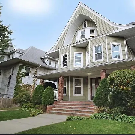 Gorgeous Victorian House!! Entire Suite In Sam'S Home-2