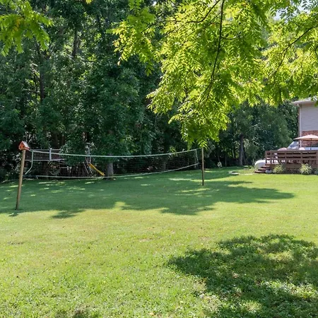 Brenda Lee History 4Br Retreat Pool Hot Tub-2