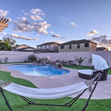 Luxurious Vegas Digs Hot Tub, Bbq, Cabana And More!-3