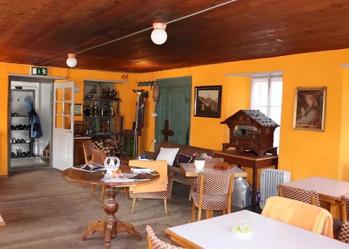Edelweiss Mountain Guest House - 1 Hour Hike Up From Zermatt Station - On Hiking Trail - No Transport