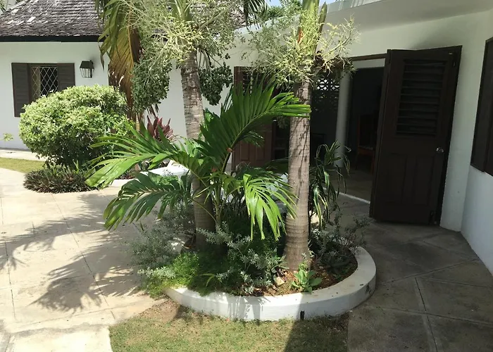 Reef Winds Villa