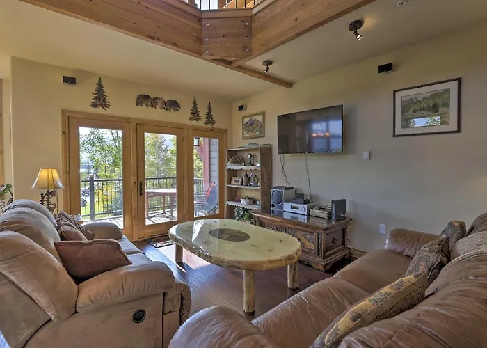 7 Mi To Copper Mtn: Condo W/ Deck & Stunning Views