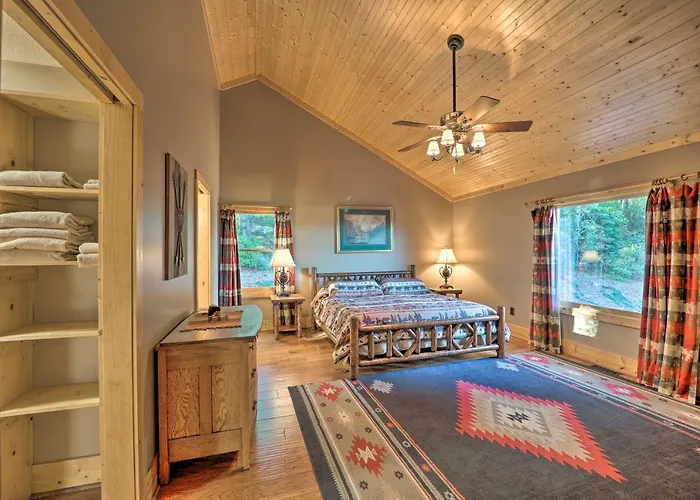 Game Room + Mtn Views! Family Blue Ridge Retreat