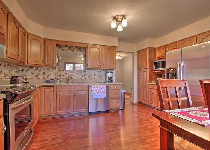Spacious Getaway With Game Room And Norfork Lake View! Mountain Home