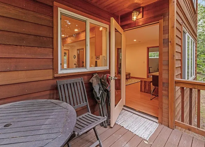 Mckinnis Hill Cabin