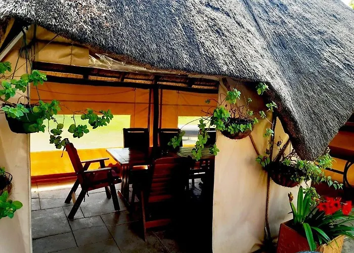 Ipe Tombe Guest Lodge - Midrand