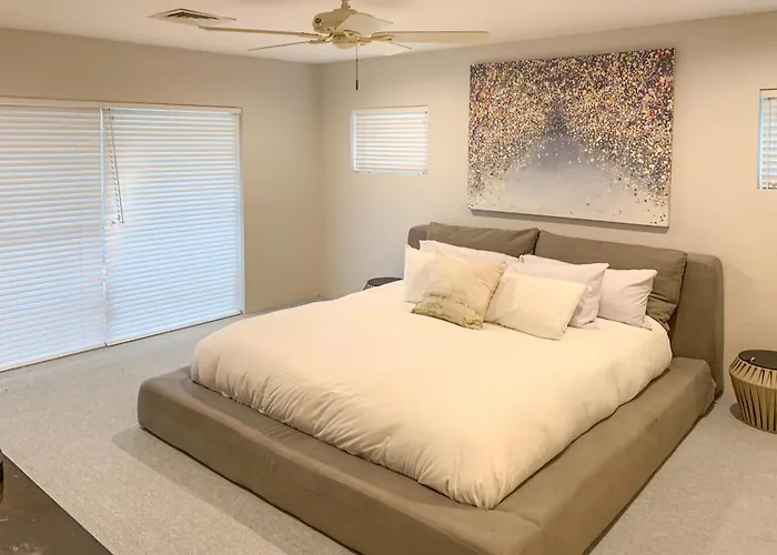 Sound Winds Private Oceanfront Estate With Private Tennis Court & Swim Dock Property Overview