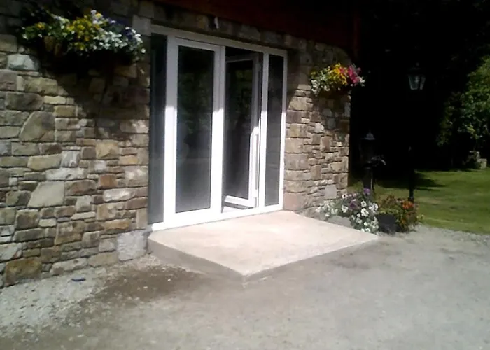 Broadford Nursery And Garden Centre -Walkers Lodge