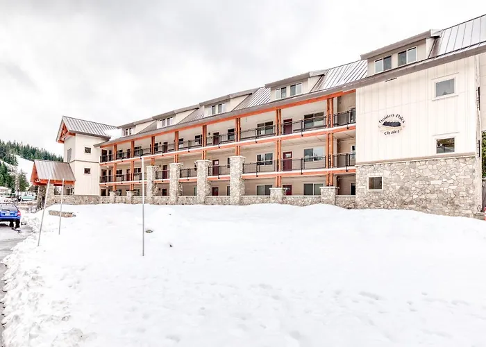 Golden Poles Chalet #110