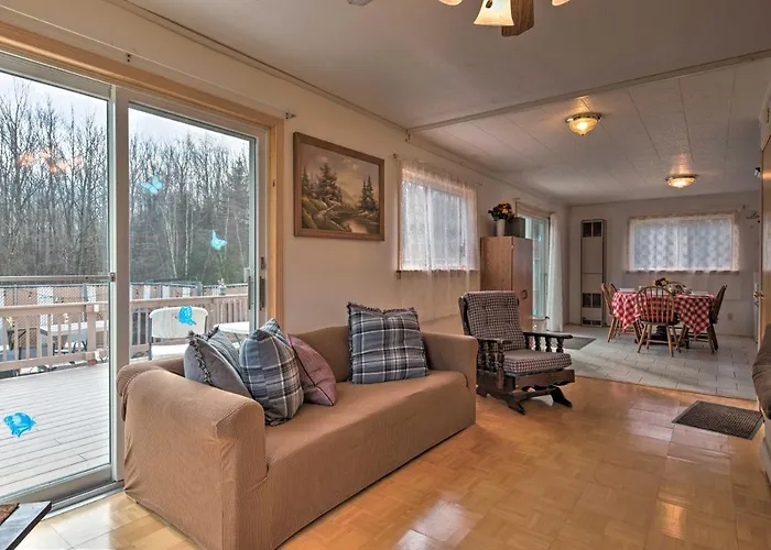 Private Hot Tub & Fireplace: Poconos Home!