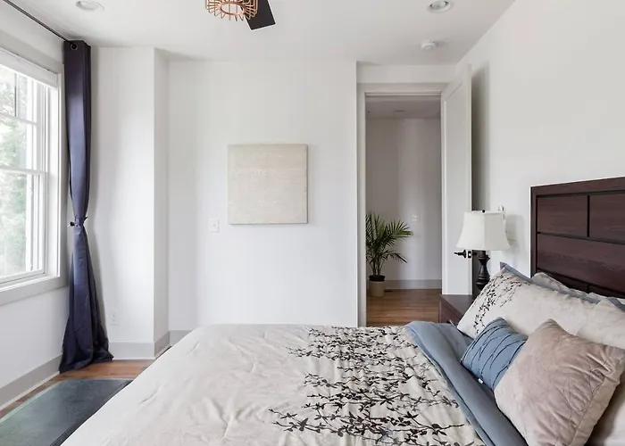 Brand New Luxury Home Near Downtown
