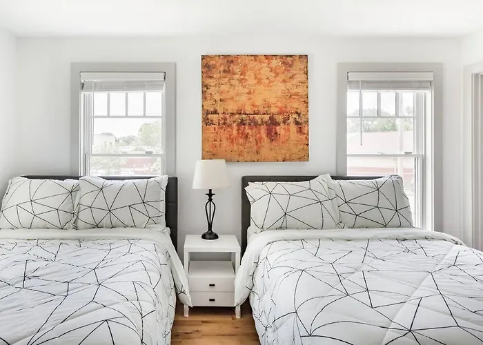 Brand New Luxury Home Near Downtown