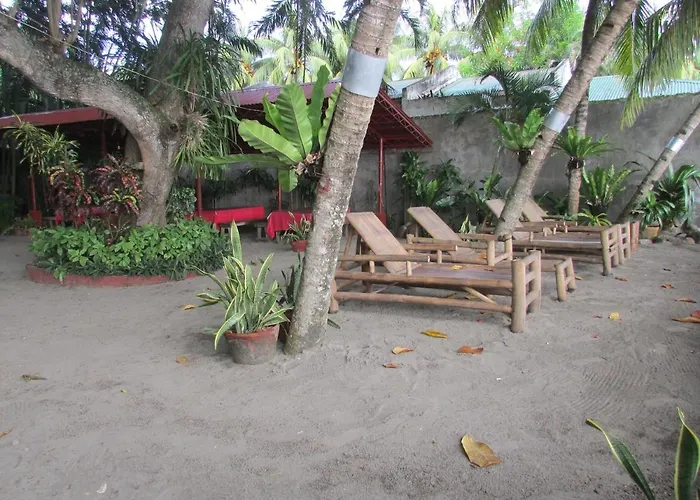 Felipa Beach And Guesthouse - Lotus