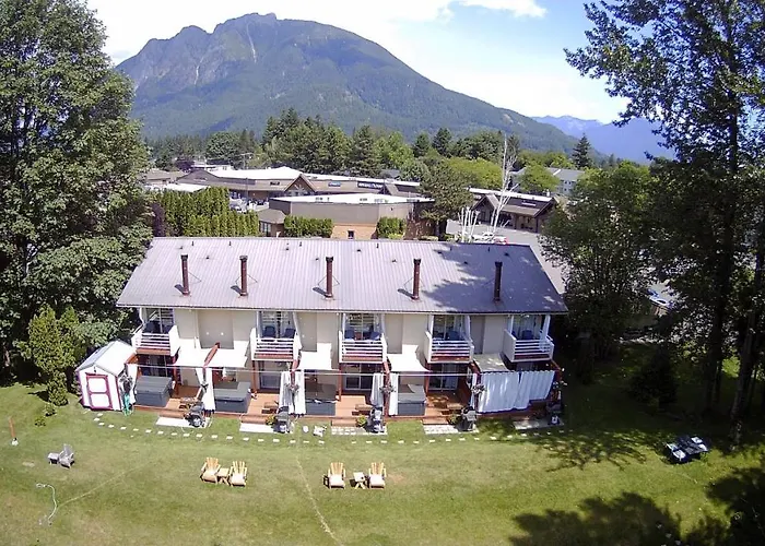 Moon River Suites #5