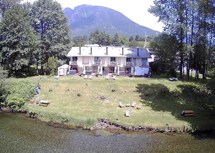 Moon River Suites #4