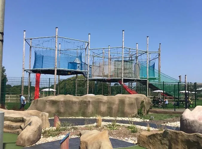 8 Sandy Bottom Sandown Bay Holiday Park, Reduced Ferry, Please Contact Us