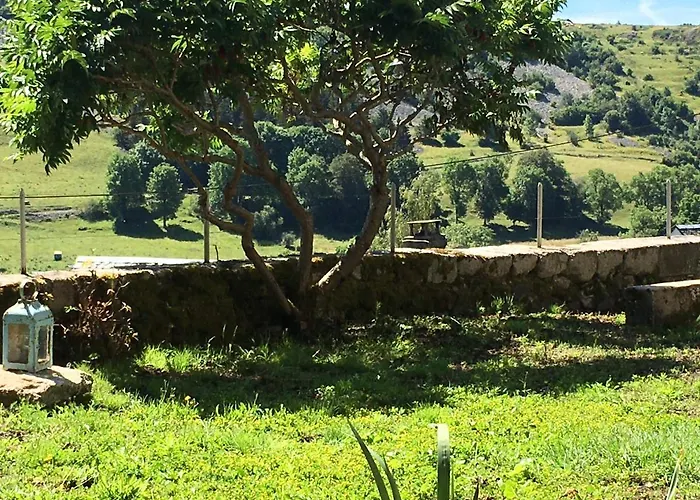 LA CURE grande maison de charme de 2 a 14 personnes