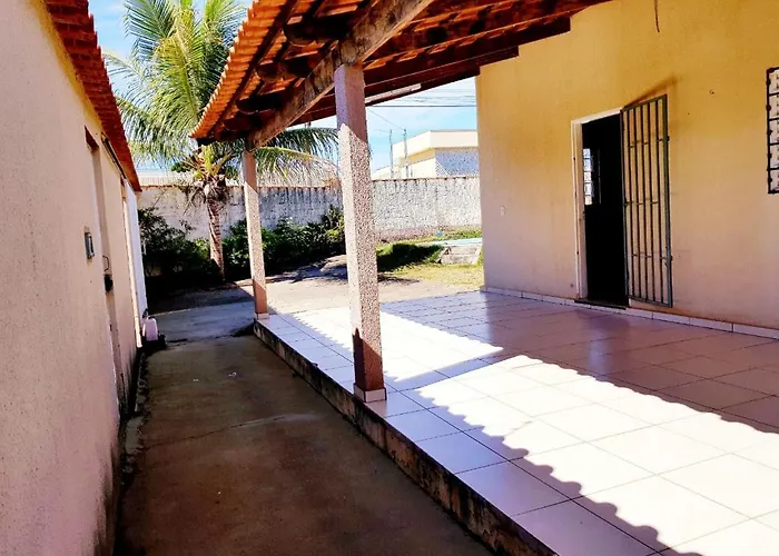 Otima Casa Caldas Novas 2 Km Do Centro Para Ate 14 Pesssoas Com Piscina Aquecida, Churrrasqueira, Wifi