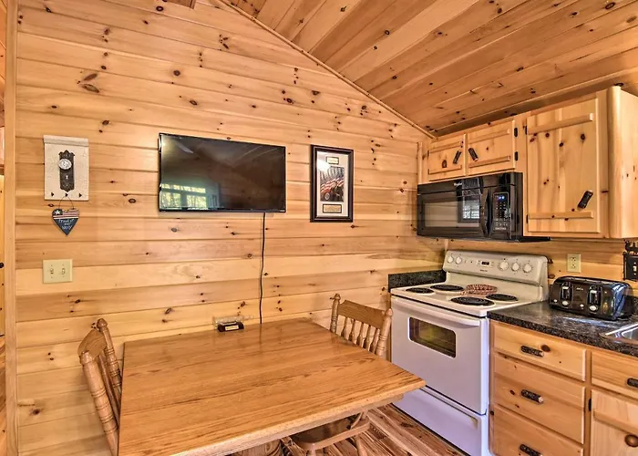 Cozy 'Anchors Away' Cabin Hideaway W/ Fire Pit!