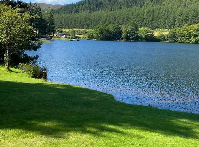 Hayfield Lodge