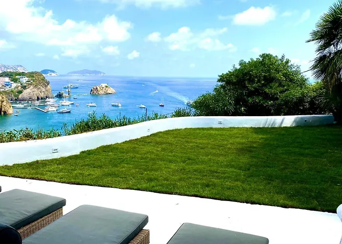 Villa “La quagliara “ sea view