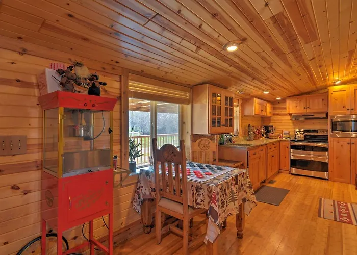 Bartlesville Cabin W/ Pool, Hot Tub & Trampoline!